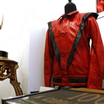 Michael Jackson Estate Slams Auctioneers For Bogus ‘Thriller’ Jacket