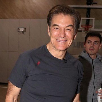 Dr. Oz Reportedly Asks Oprah To Stay Out of His Senate Race