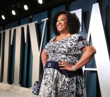 Shonda Rhimes Signs $300 Million Deal With Netflix