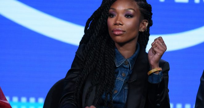 Did Brandy throw shade at Monica during her show