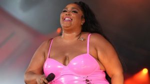 lizzo-avoids-answering-question-about-hostile-workplace-allegations