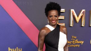 viola-davis-to-receive-cecil-b.-demille-award-at-2025-golden-globe-award